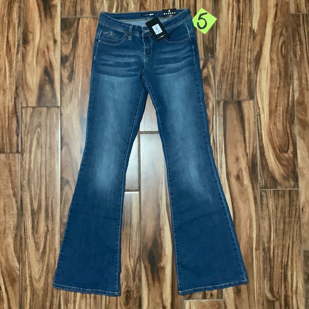 Fashion Nova | Sz 5 low rise flare jeans - new with tags